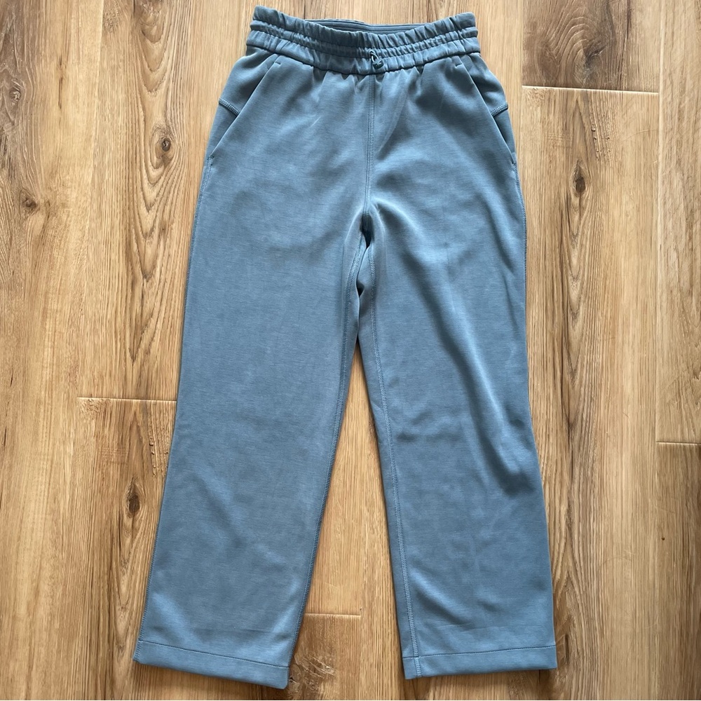Lululemon Softstreme High-rise Straight-leg cropped pant